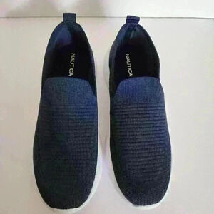 NWOT Nautica Women's Kyanna Navy Blue Slip On Shoes US 8.5 Casual Fall